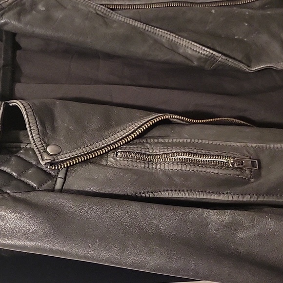 Worn-In Thrifted Leather Jacket - Picture 5 of 5